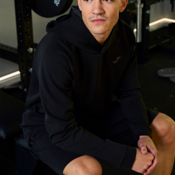 SUDADERA CON CAPUCHA BREATH  