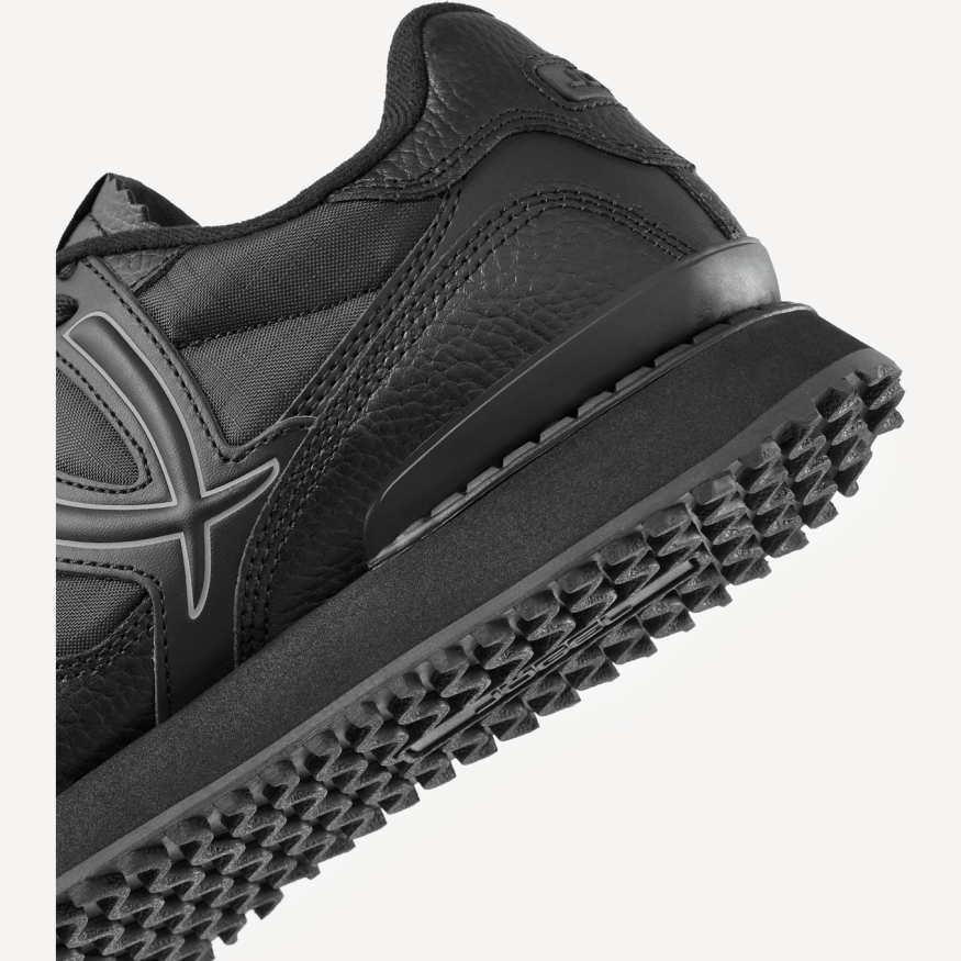 Кроссовки спортивные JÖGEL Fiesta, черный