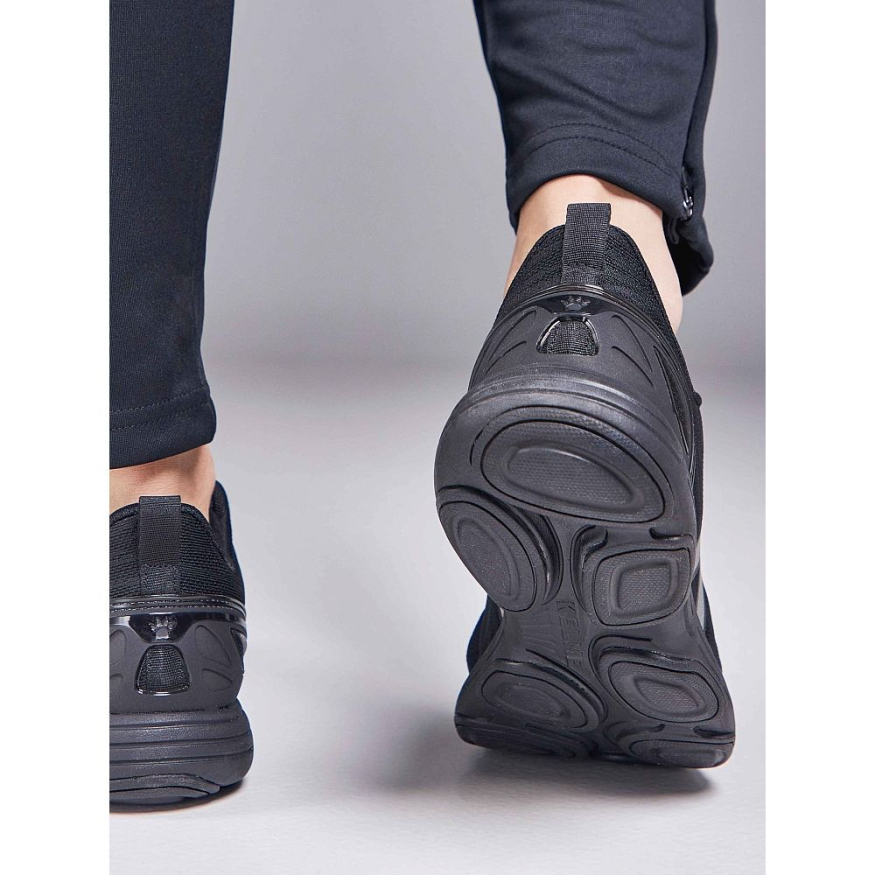 Кроссовки KELME sports shoes