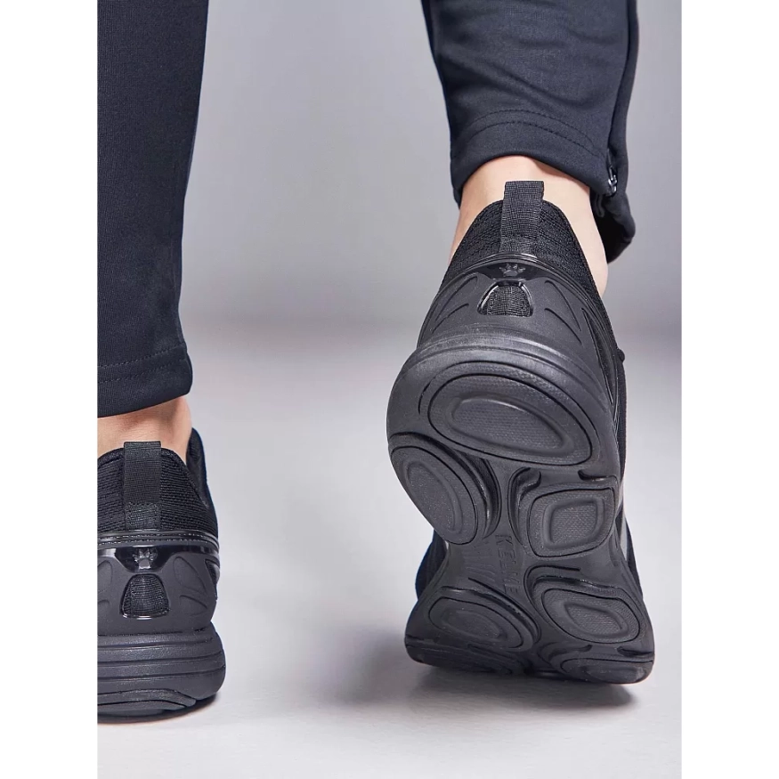 Кроссовки KELME sports shoes