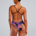 Купальник слитный TYR Evolved  Cutoutfit, P04063-697, размер 32, российский размер 44, полиэстер, спандекс, мультиколор