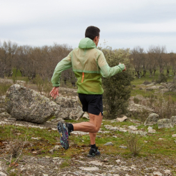 CHUBASQUERO R- TRAIL NATURE  