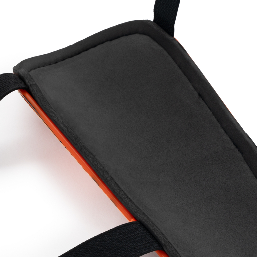 Щитки футбольные TORRES Club FS2307L