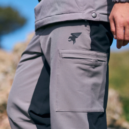 PANTALÓN LARGO EXPLORER GRIS