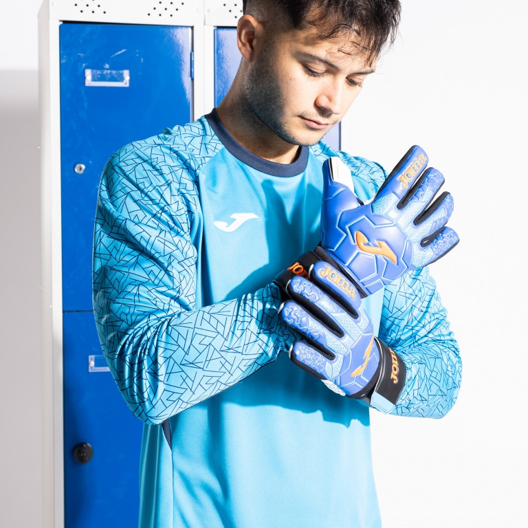 Вратарские перчатки JOMA GUANTES PORTERO BRAVE  